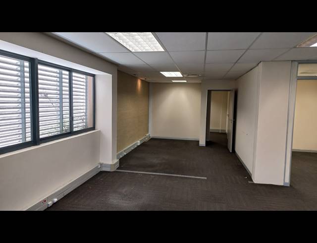 145M² BUSINESS TO LET IN BEREA WEST